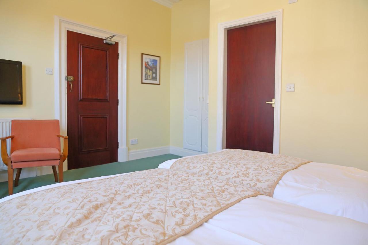 Saxonville Hotel ويتبي المظهر الخارجي الصورة